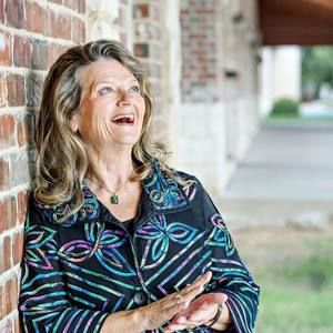 Meet your Posher, Suzanne